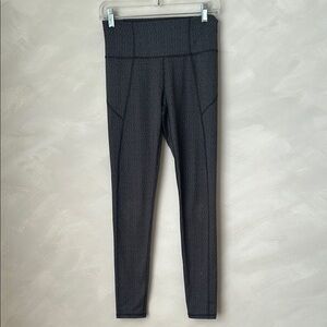 Helly Hansen leggings size small grey black patterned full length back pocket